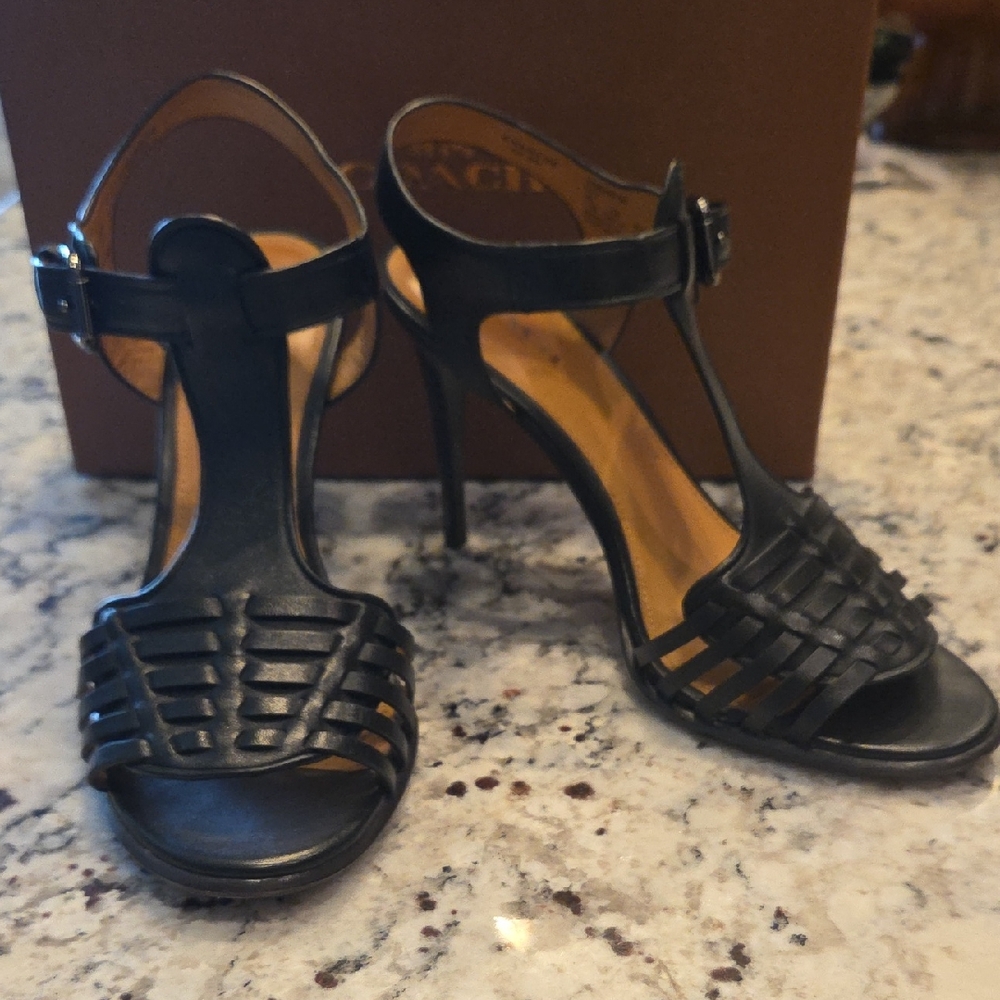 Coach Izzy Black Strappy Weaved Women's Heels Size 7.5B With Original Box